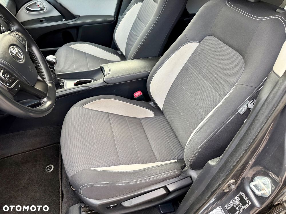 Toyota Avensis Touring Sports 1.8 Edition S+ - 16