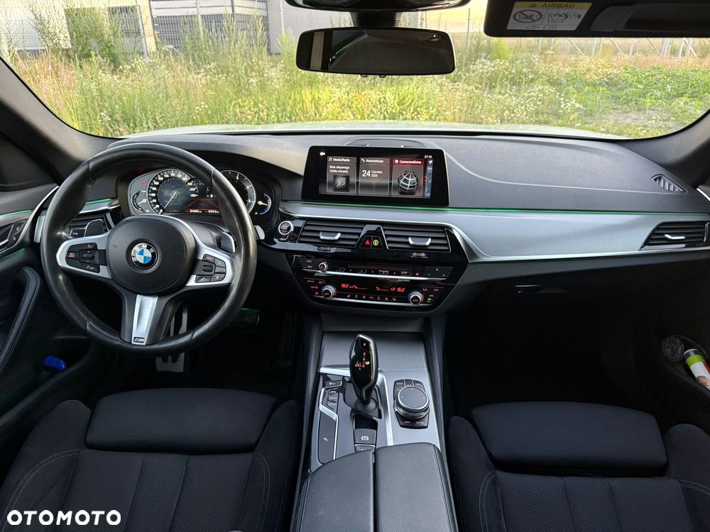 BMW Seria 5 520d xDrive - 8