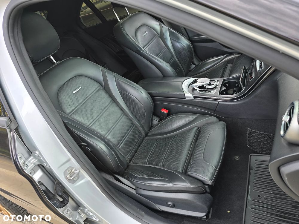 Mercedes-Benz Klasa C AMG 63 AMG Speedshift 7G-MCT - 19