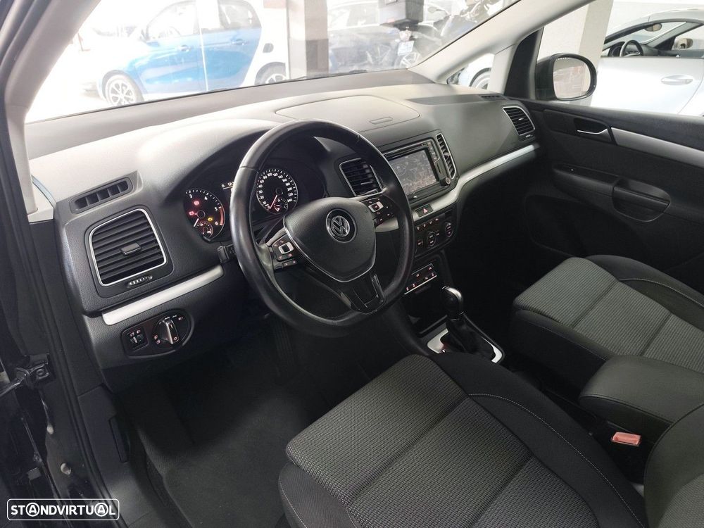 VW Sharan 2.0 TDI Blue Confortline DSG - 13
