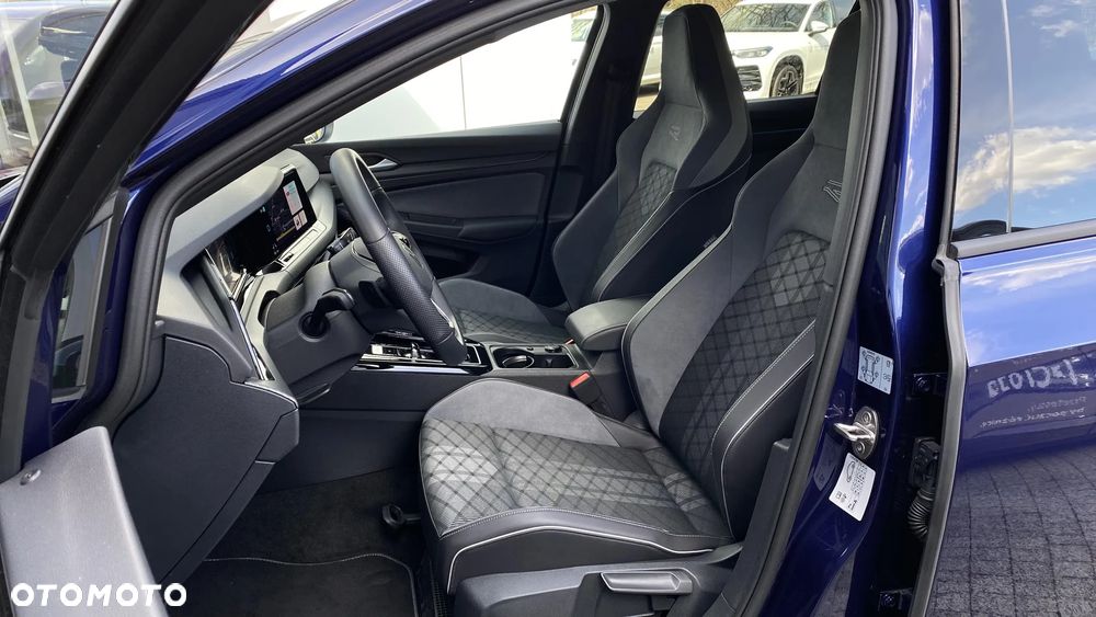 Volkswagen Golf - 18