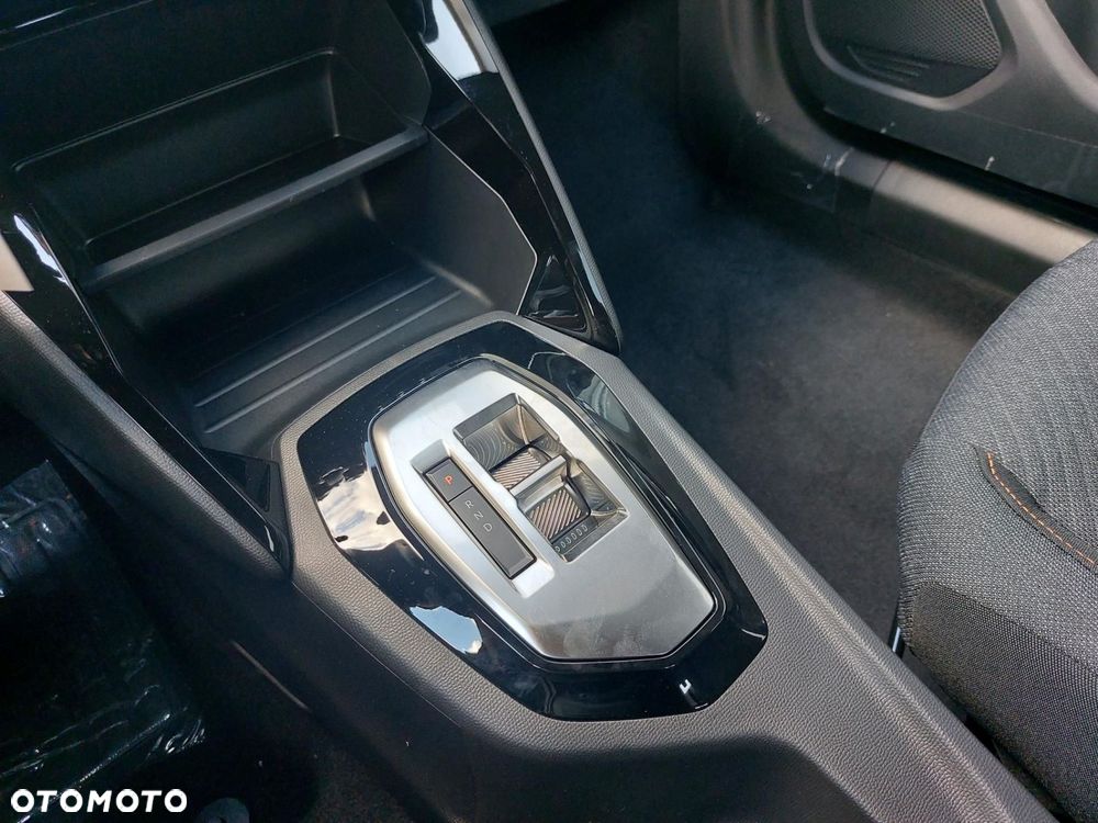 Peugeot 2008 PureTech mHEV Edition e-DCS6 - 17