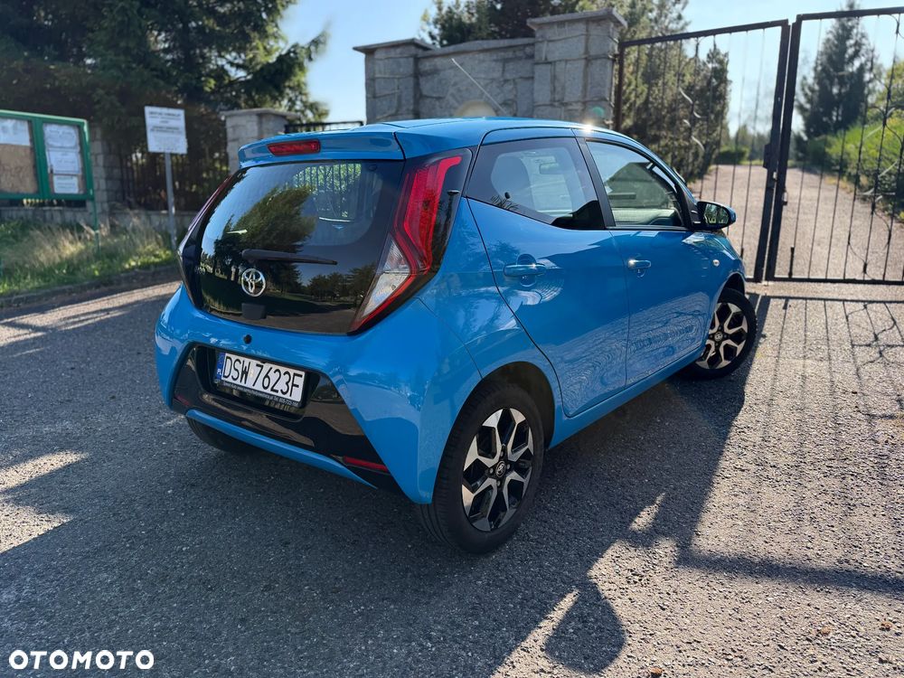 Toyota Aygo x-play connect - 6