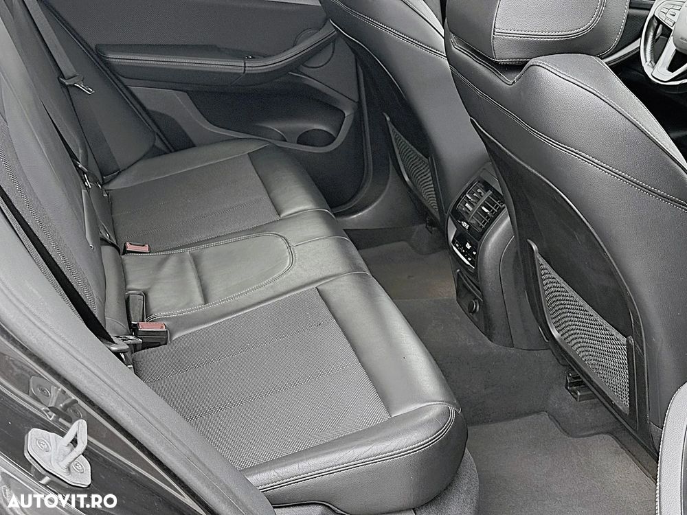 BMW X3 xDrive20d AT xLine - 30