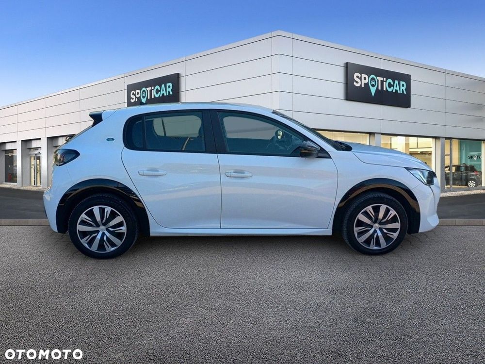 Peugeot 208 - 5