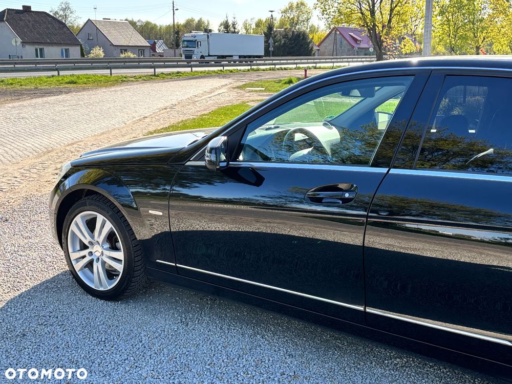 Mercedes-Benz Klasa C 180 Kompressor Avantgarde - 27