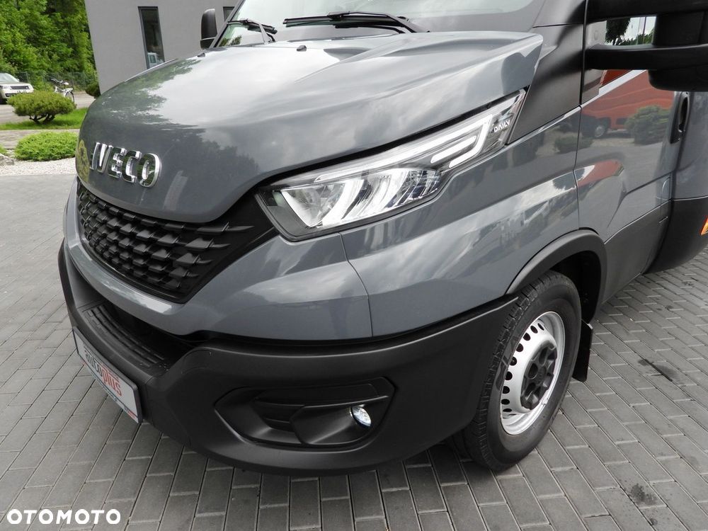 Iveco DAILY 35S18 PLANDEKA 8 PALET WEBASTO TEMPOMAT NAWIGACJA LEDY PNEUMATYKA KLIMATYZACJA  180KM - 21