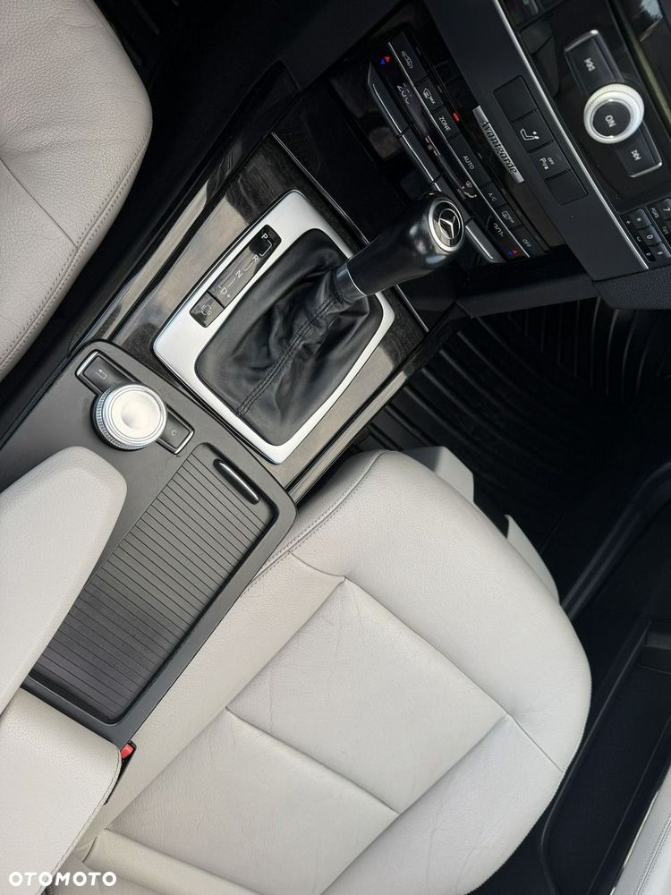 Mercedes-Benz Klasa E 220 BlueTEC 7G-TRONIC Avantgarde - 28
