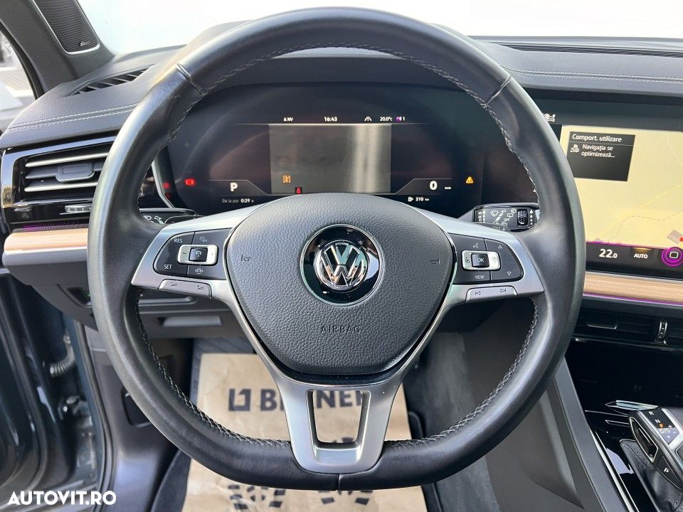 Volkswagen Touareg - 15