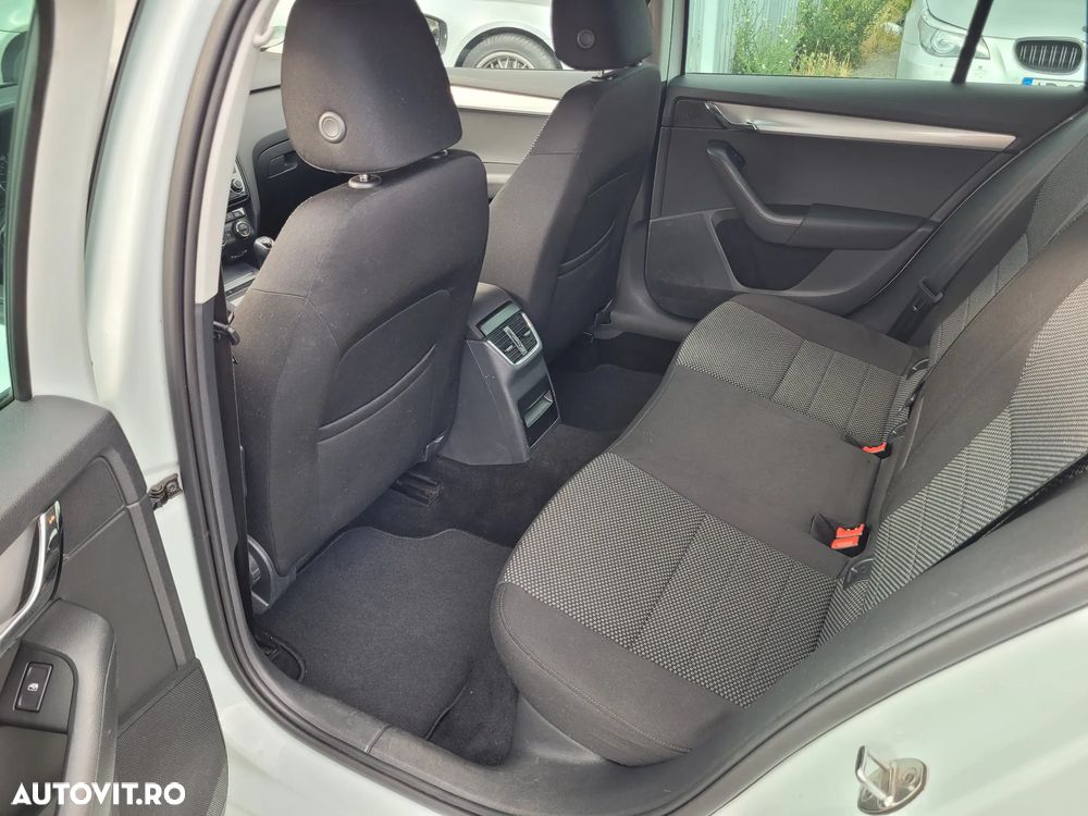 Skoda Octavia 1.6 TDI Ambition - 11