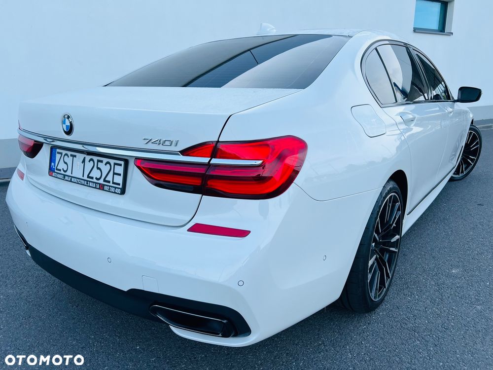 BMW Seria 7 740Li - 38