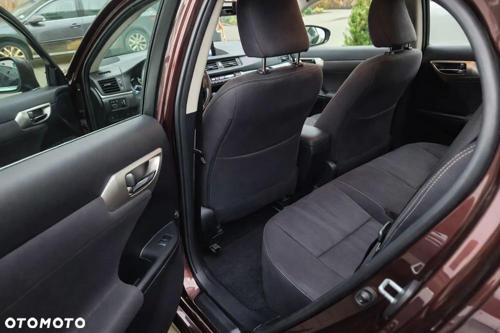 Lexus CT 200h Business Edition - 8