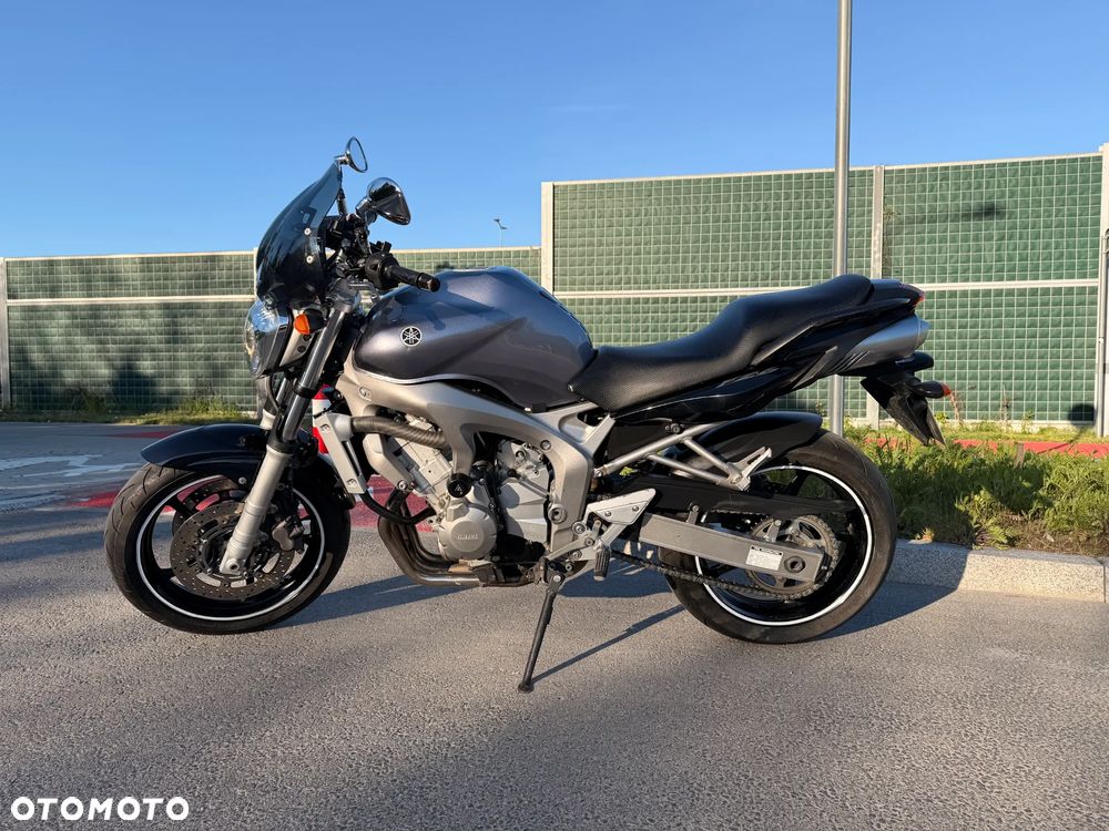 Yamaha FZ6 - 3