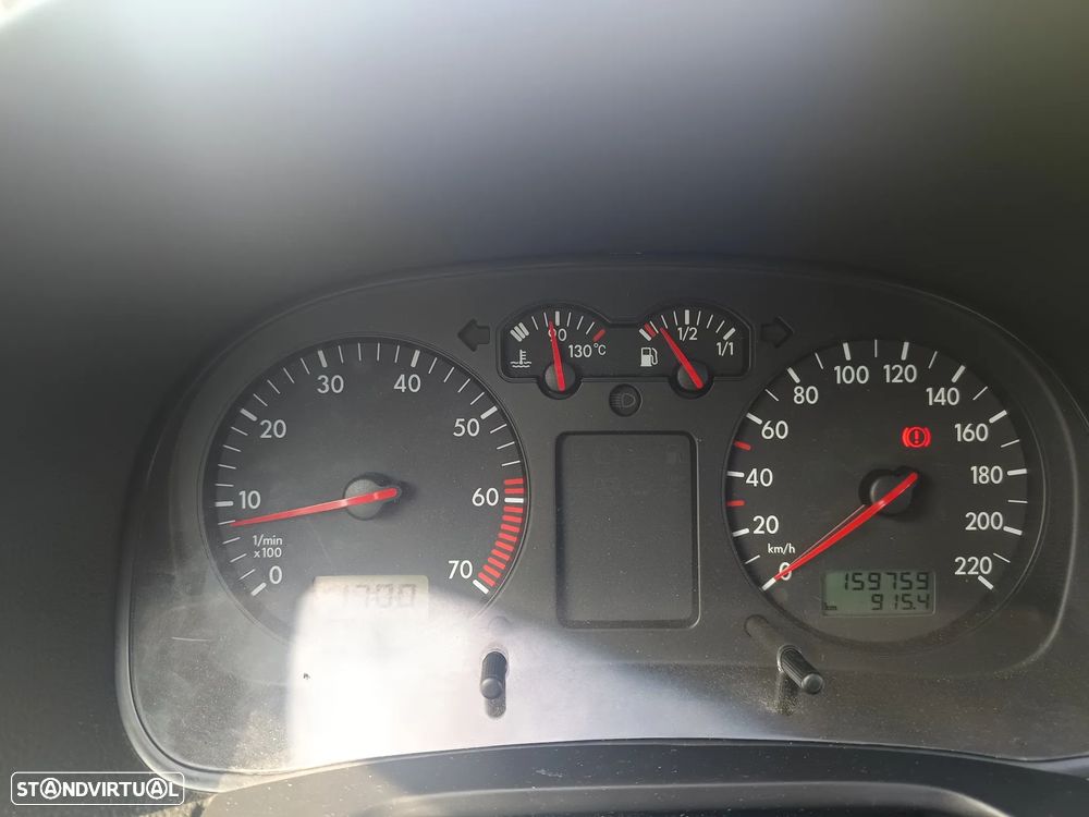 VW Golf 1.4i 25 Anos - 19