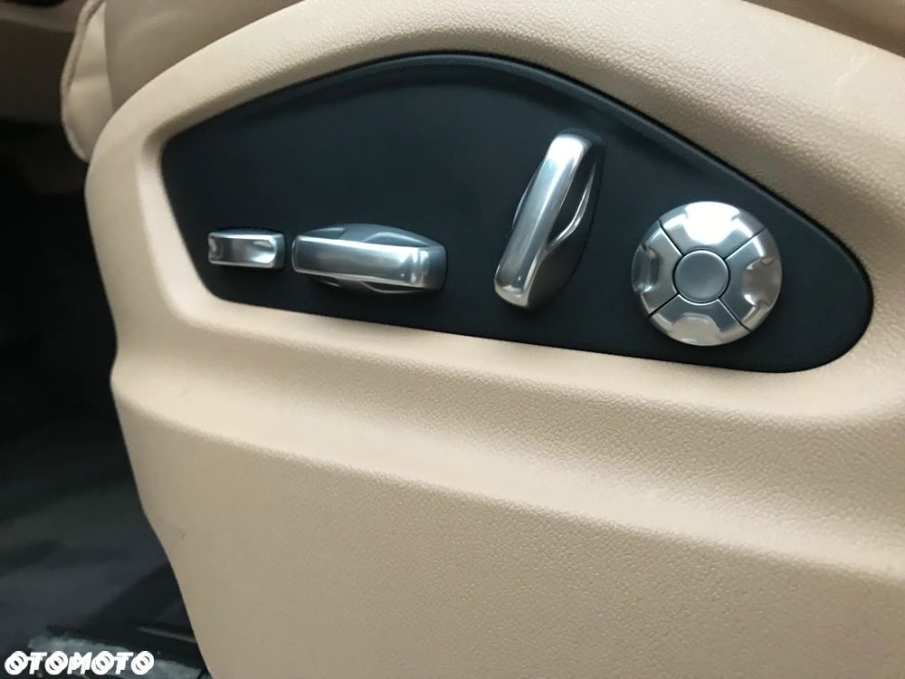 Porsche Cayenne Platinum Edition - 34