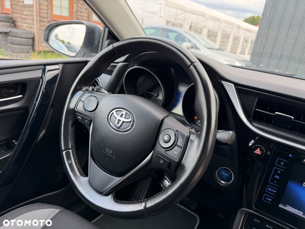 Toyota Auris - 13