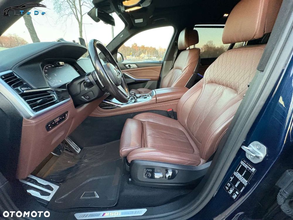 BMW X7 M50i sport - 16