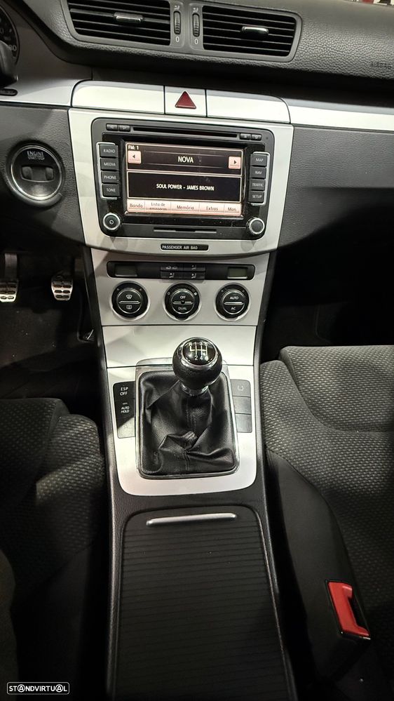 VW Passat Variant 2.0 TDi Confortline - 6