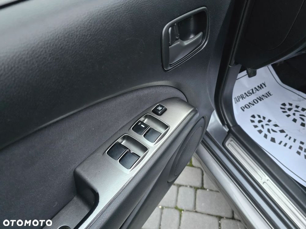 Mitsubishi Outlander 2.0 2WD Invite - 28