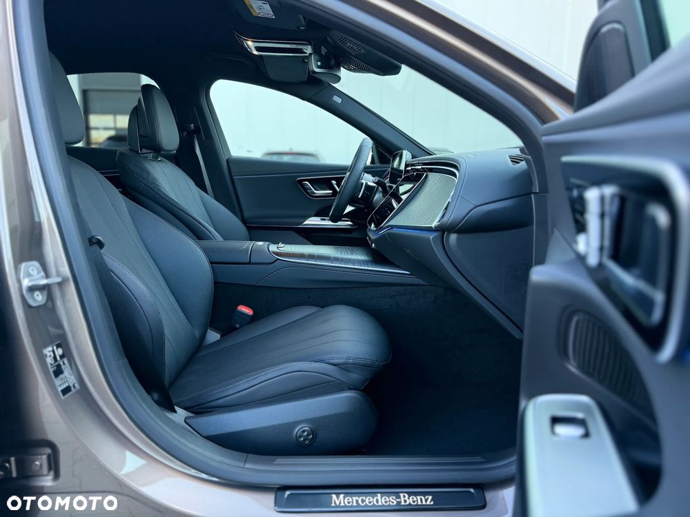 Mercedes-Benz Klasa E 200 9G-TRONIC AMG Line NIGHT Edition - 23