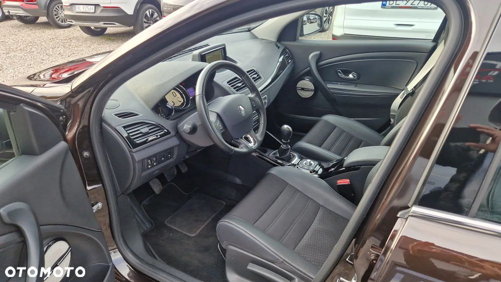 Renault Megane ENERGY TCe 130 BOSE EDITION - 8