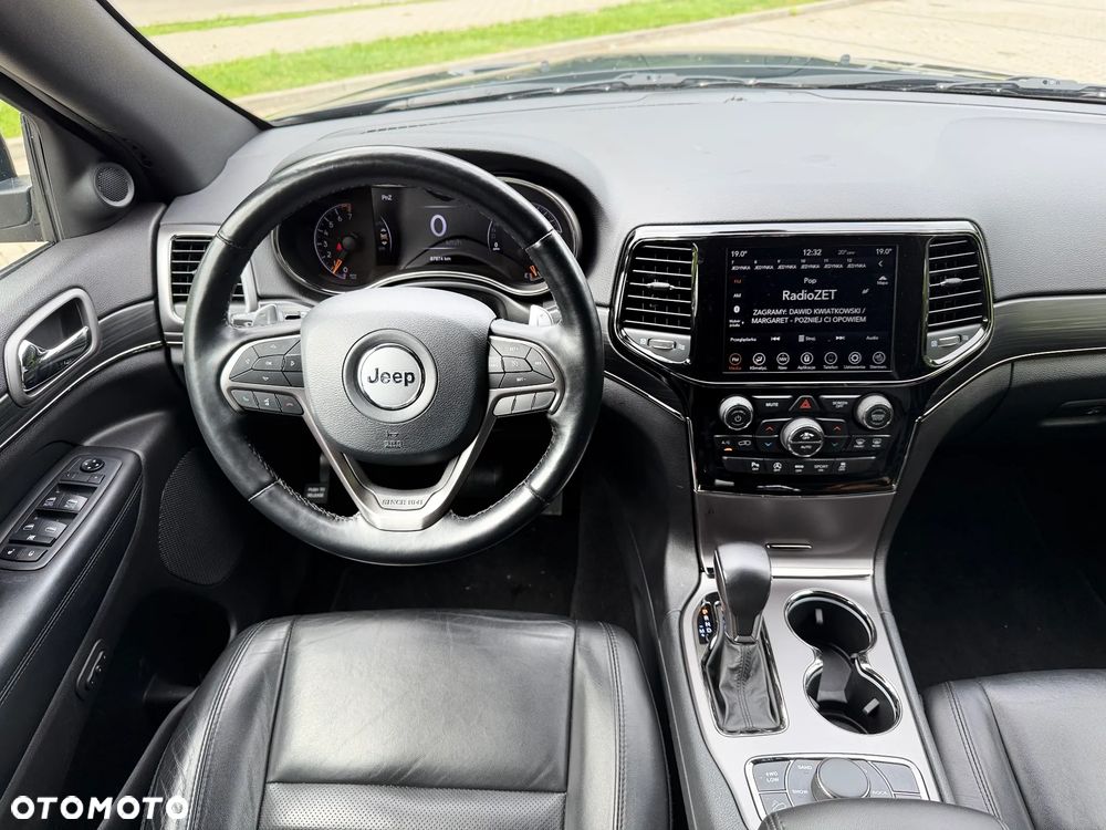 Jeep Grand Cherokee - 14