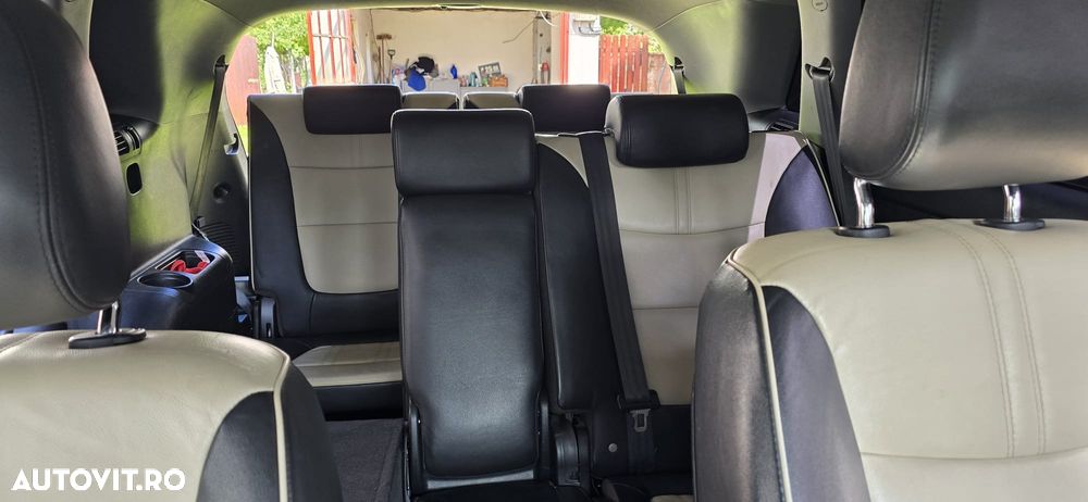 Kia Sorento - 12