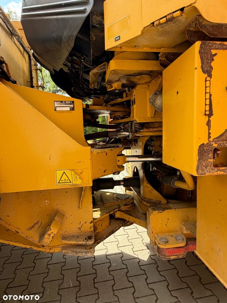 Caterpillar 962H - 11