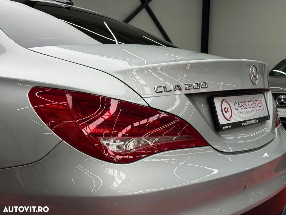 Mercedes-Benz CLA 200 d 7G-DCT Urban - 17