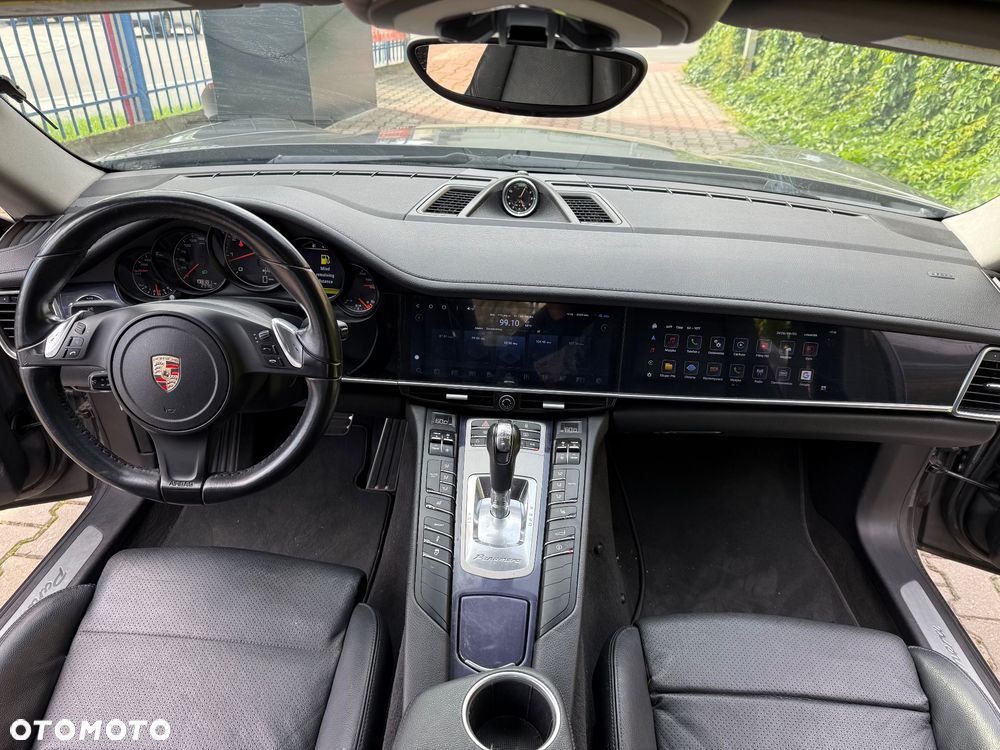 Porsche Panamera - 18