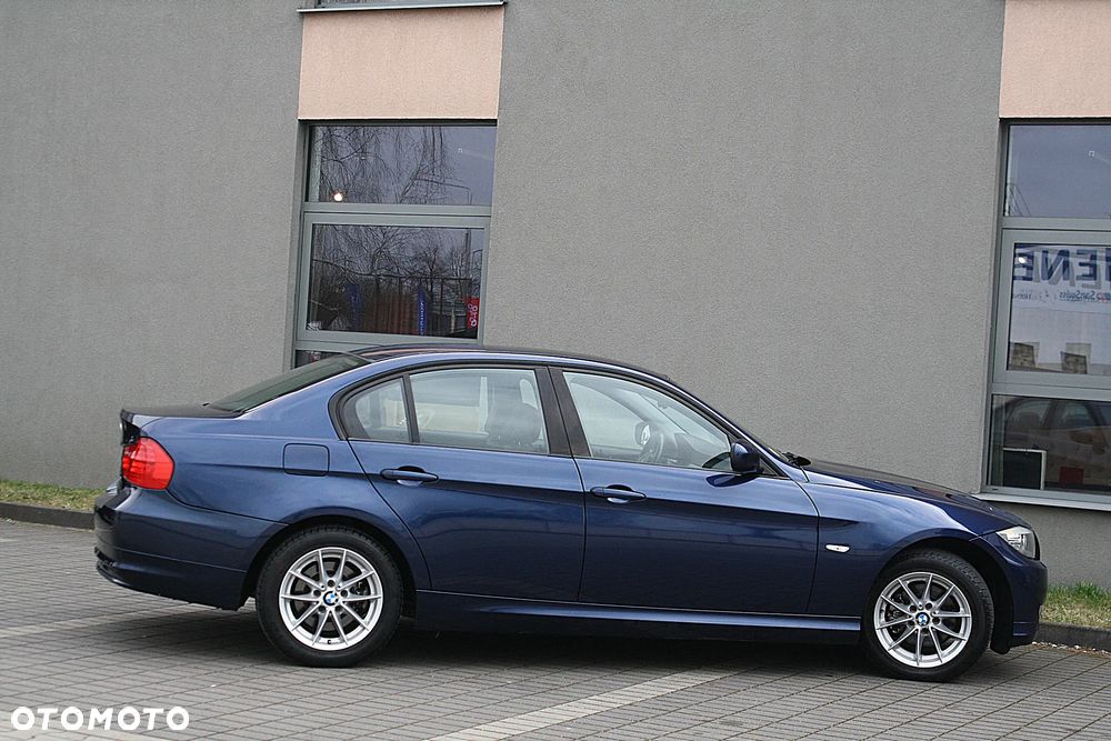 BMW Seria 3 318d Modern Line - 13