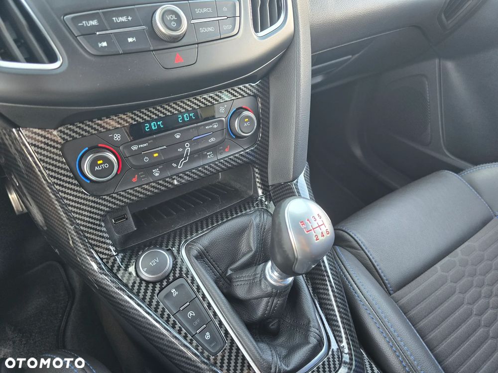 Ford Focus 2.0 EcoBoost ST mit Leder-Sport-Paket - 18