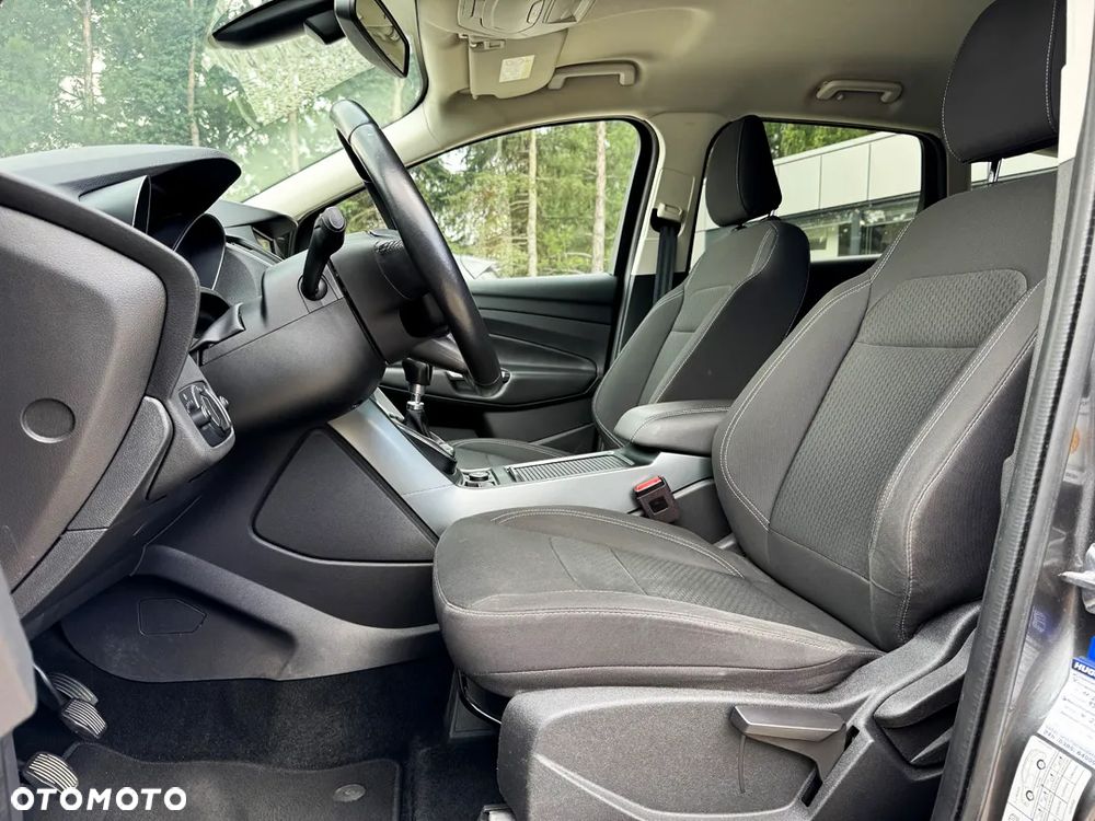 Ford Kuga 1.5 EcoBoost 2x4 Titanium - 18