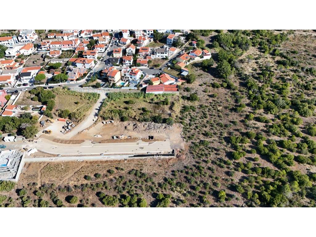 Terreno Urbano para Venda no Zambujeiro em Alcabideche - Grande imagem: 2/11