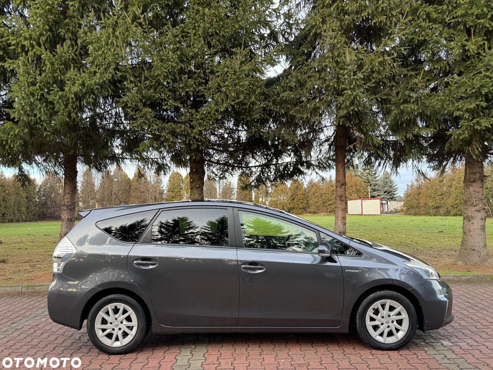 Toyota Prius+ (Hybrid) Comfort - 4