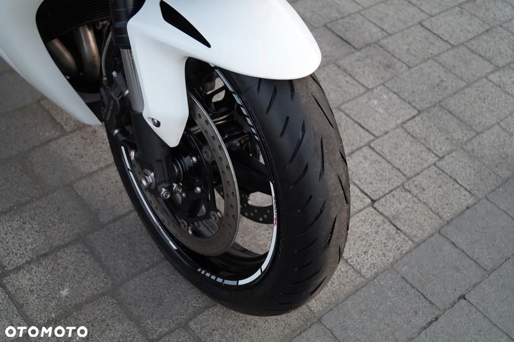 Honda CBR - 12
