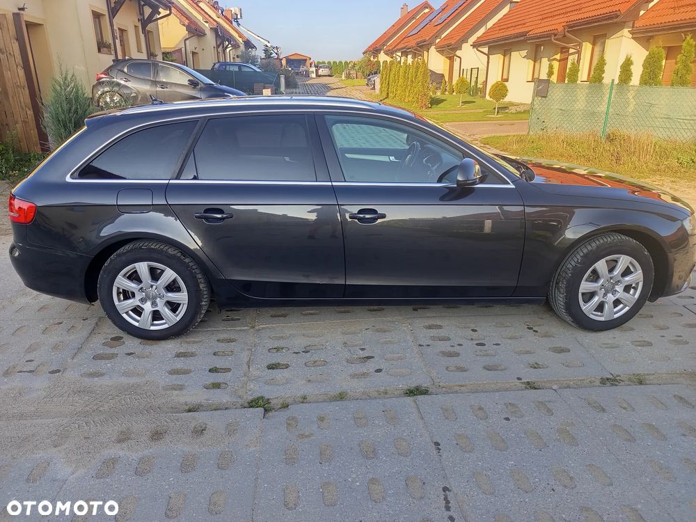 Audi A4 Avant - 10