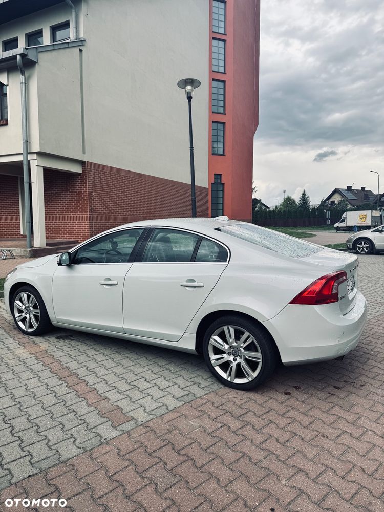 Volvo S60 - 4