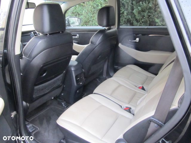 Kia Carens 2.0 GDI Spirit - 9