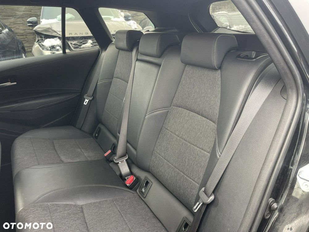 Toyota Corolla 2.0 Hybrid Comfort - 12