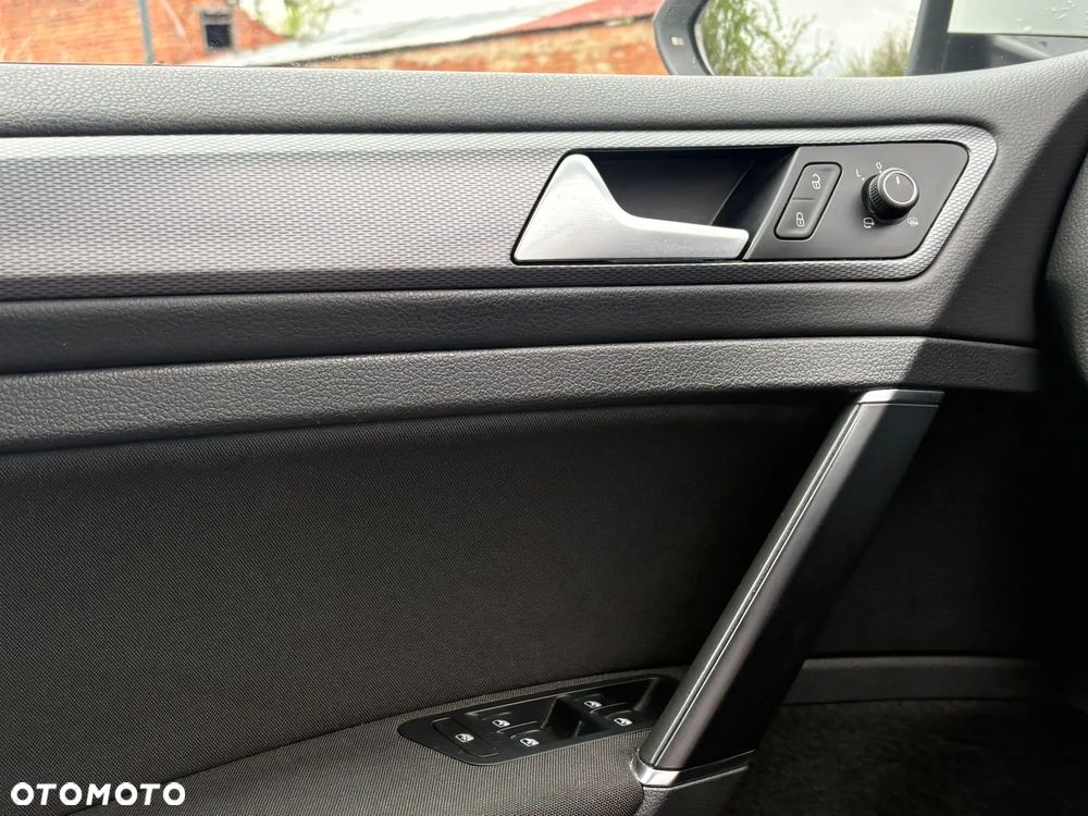 Volkswagen Golf 2.0 TDI DSG Sound - 20