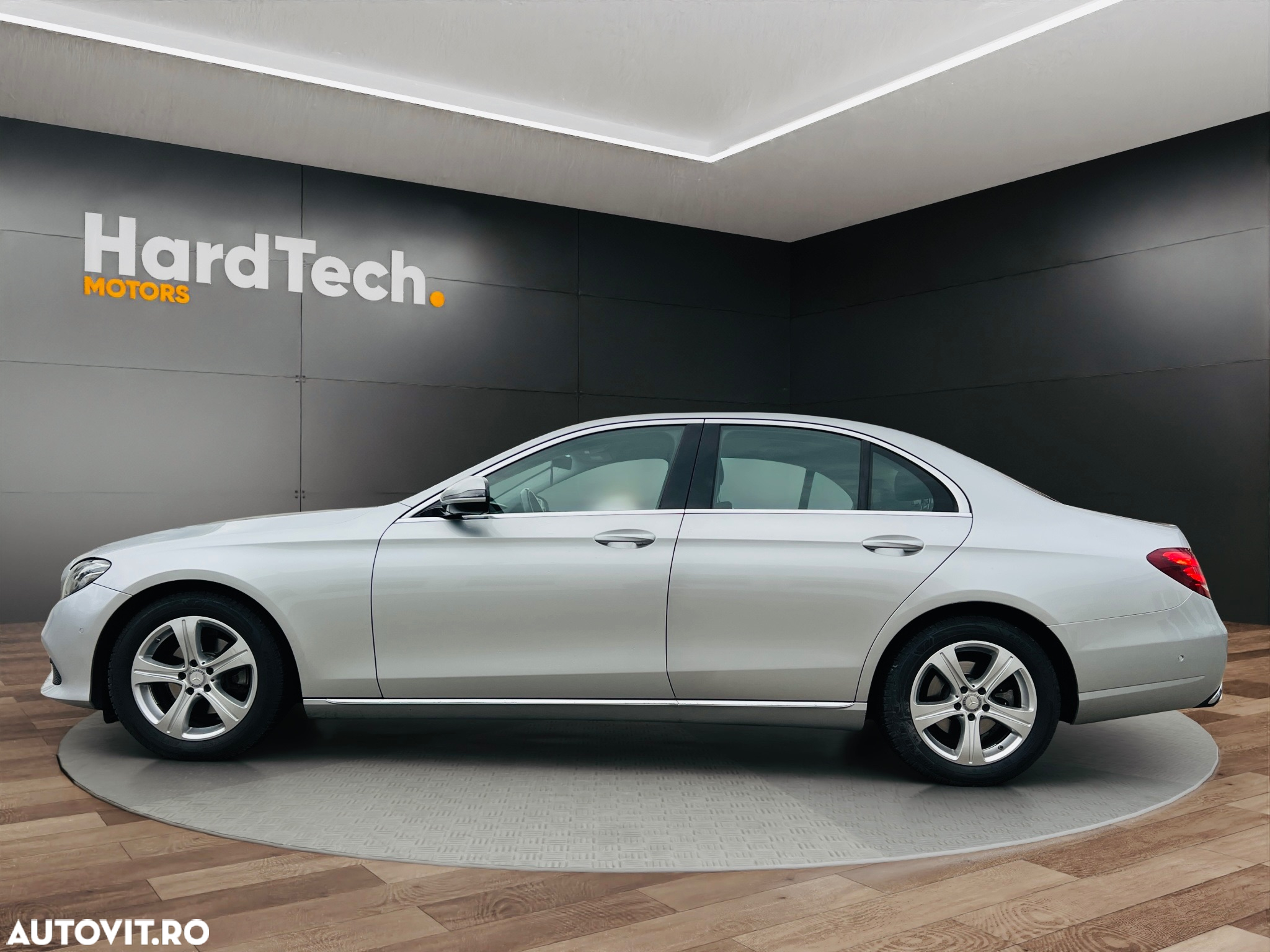 Mercedes-Benz E - 5