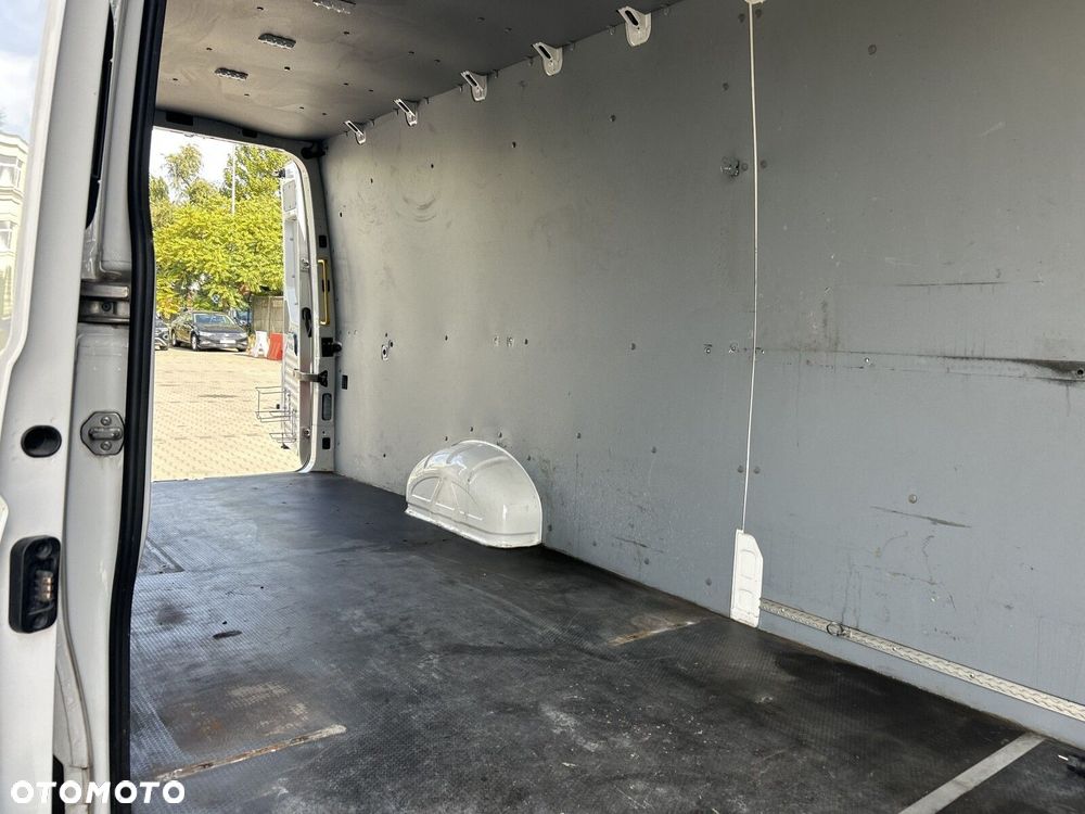 Volkswagen Crafter - 22