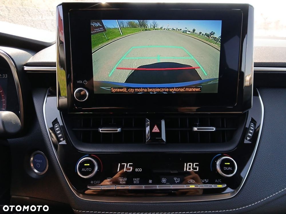 Toyota Corolla 2.0 Hybrid Comfort - 32
