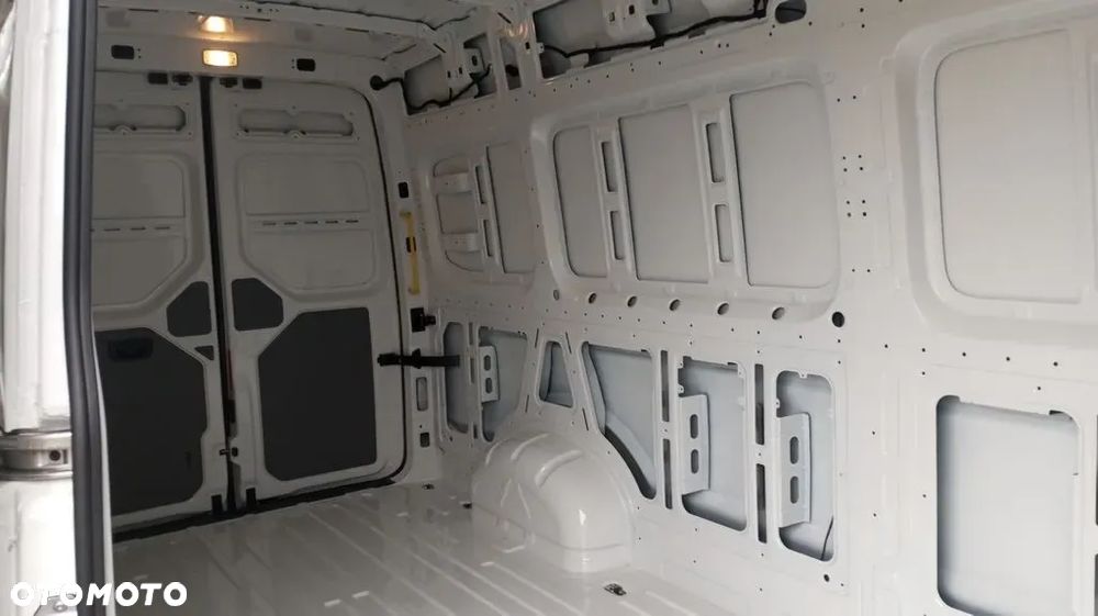 Volkswagen Crafter - 15