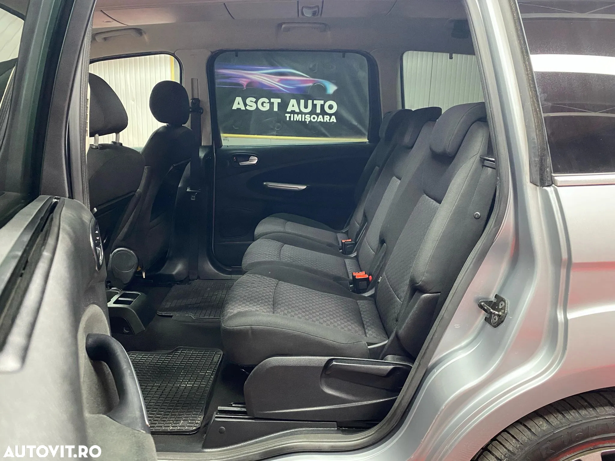 Ford Galaxy 2.0 TDCi DPF Aut. Ghia - 14