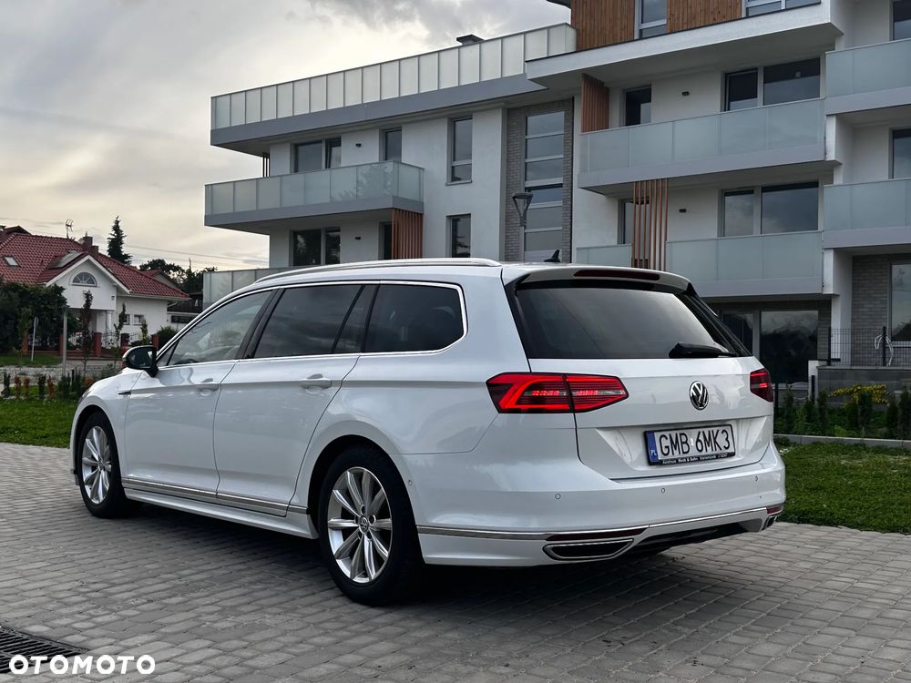 Volkswagen Passat Variant 2.0 TDI SCR 4Motion DSG Highline - 17