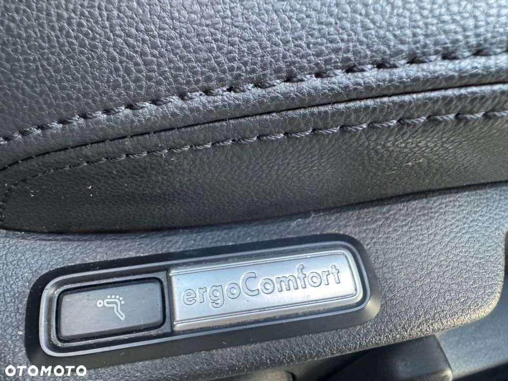 Volkswagen Passat 2.0 TDI SCR DSG Highline - 28