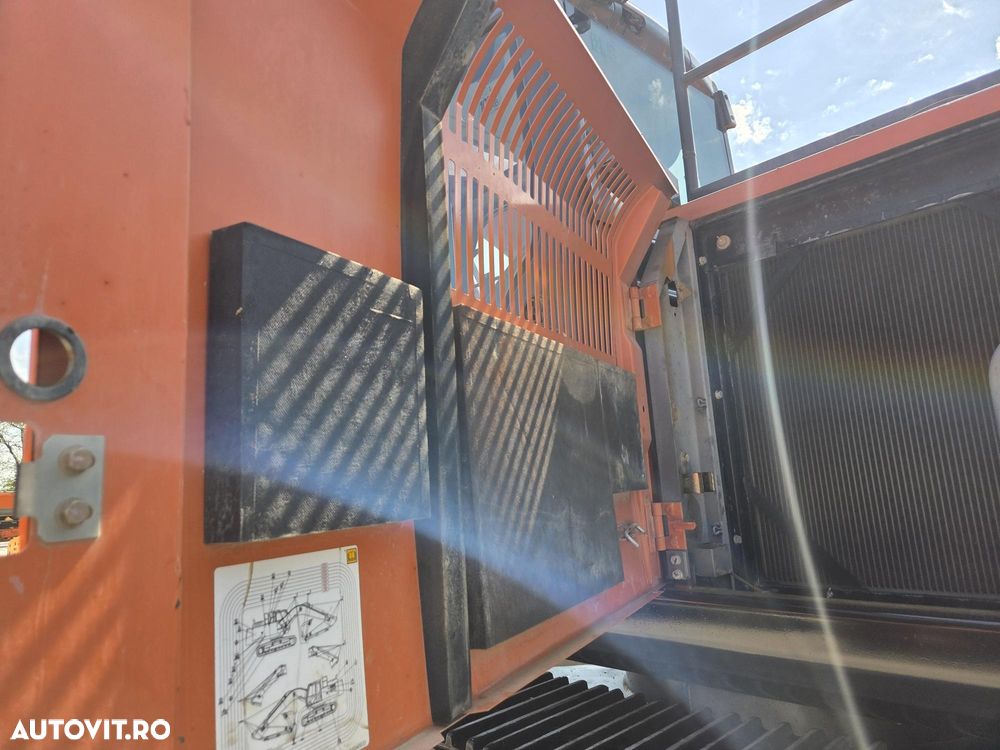 Hitachi ZX350LCN-6, 2020, 11.568h, cupa NOUA 2,2mc, 35,4 tone, Ad sapare 7,5m, latime 2,99m, lant 80% bun doar 900h deplasare, inst picon, inst rotire pe brate, camera spate si laterale, Isuzu, posibil leasing 4 ani-PROMOTIE 86.900 EUR+Tva - 24
