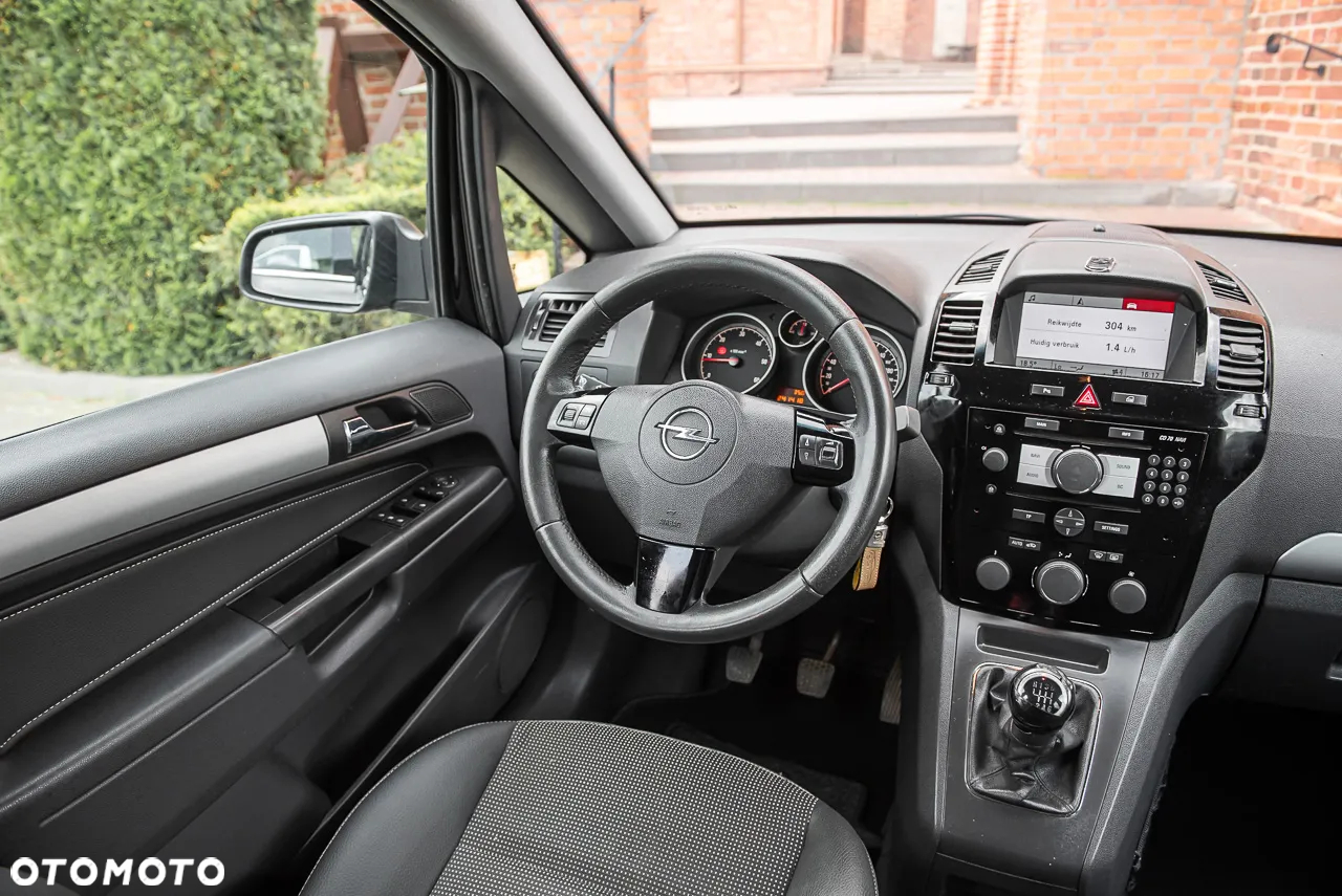 Opel Zafira - 22